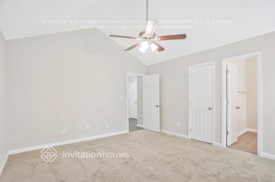 Building Photo - 3718 Oakwood Manor Ct