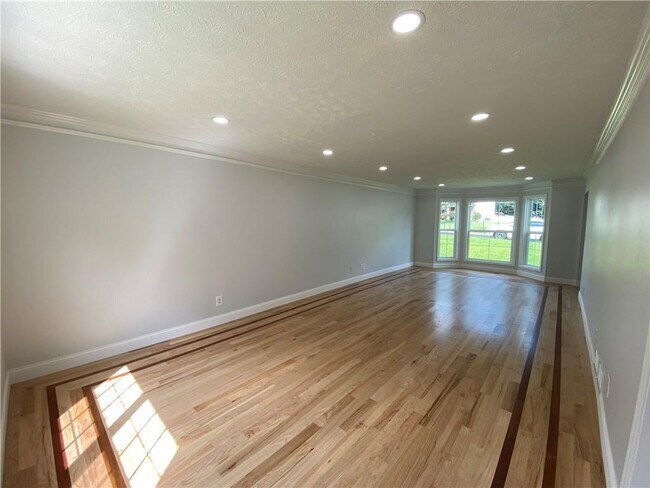 Building Photo - 1855 Big Haynes Ct SW