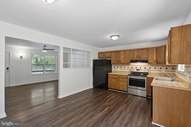 Building Photo - 11204 Sitting Bull Cir