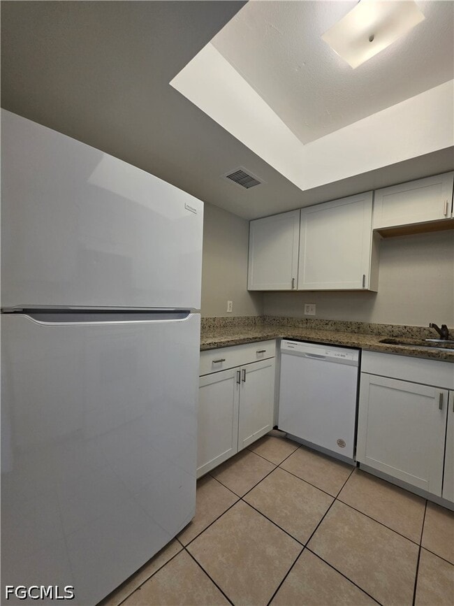 Building Photo - 1830 Maravilla Ave