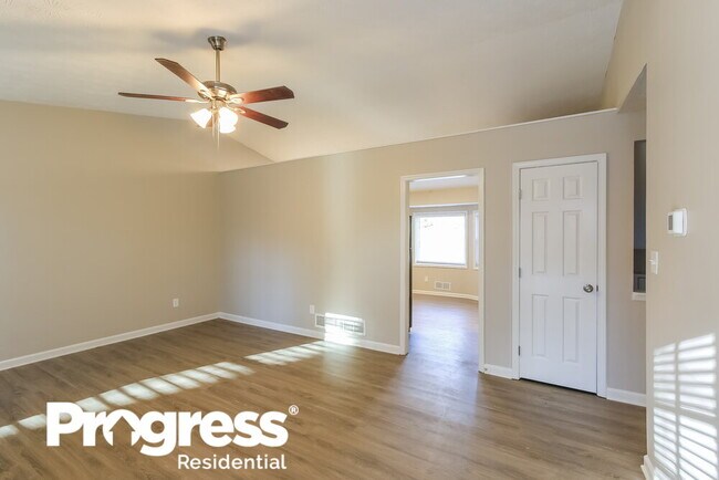 Building Photo - 3230 Revere Cir