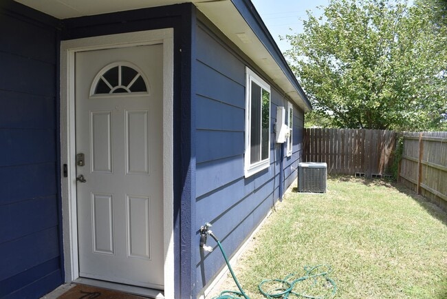 Building Photo - 4 Bd / 2 Bath in Killeen! Convenient to Fo...