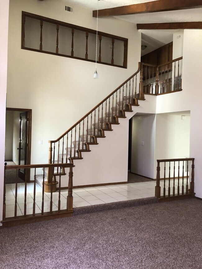 Building Photo - Spring Valley Lake Home