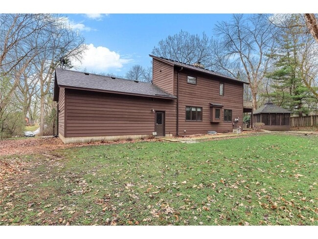 Building Photo - 5880 Christmas Lake Rd