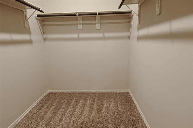 Building Photo - 26202 Emory Holw Dr