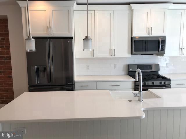 Building Photo - 126 N Wayne St