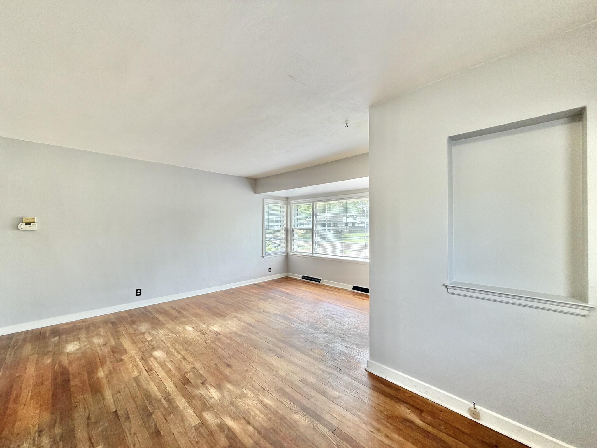 Building Photo - 1353 Euclid Ave