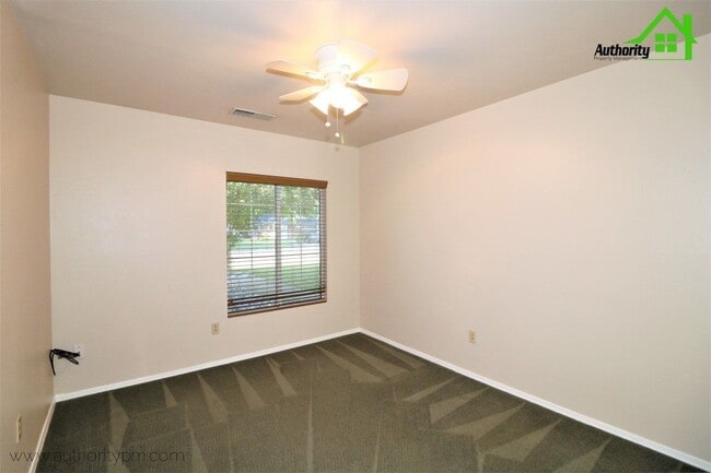 Building Photo - 2882 Sandstone Dr