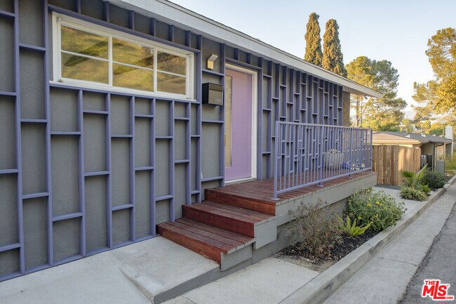 Building Photo - 1125 Oban Dr