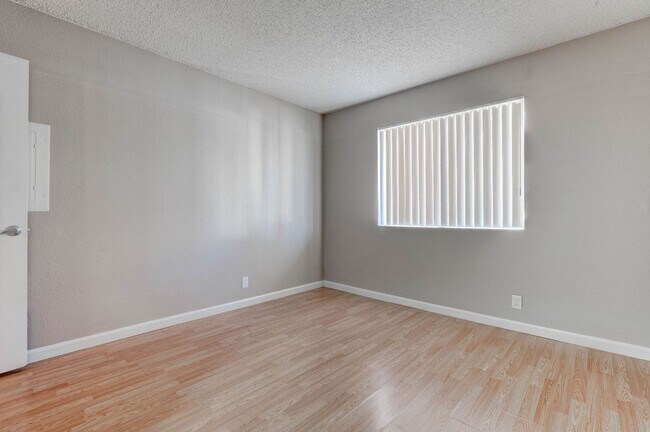 Building Photo - 3151 N Soaring Gulls Dr