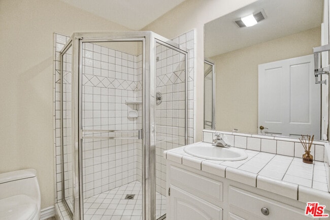 Building Photo - 3690 Crownridge Dr