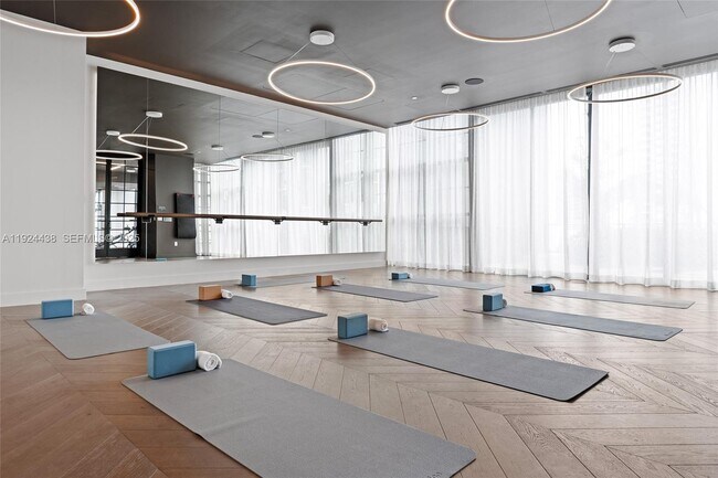 Building Photo - 159 NE 6th St