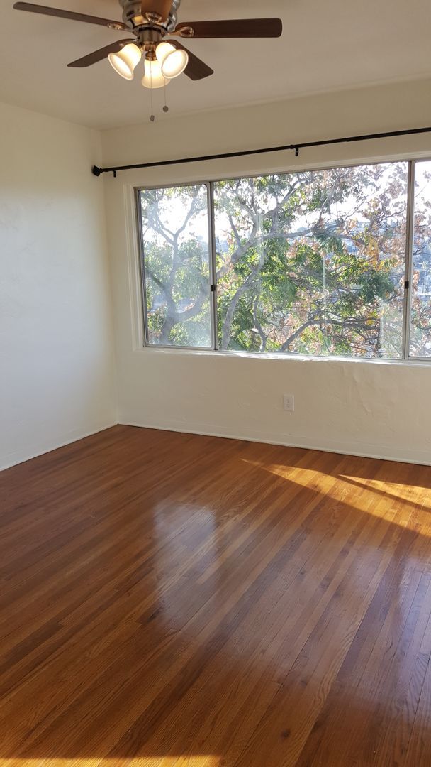 Building Photo - Charming 2bdr house overlooking downtown La Mesa!