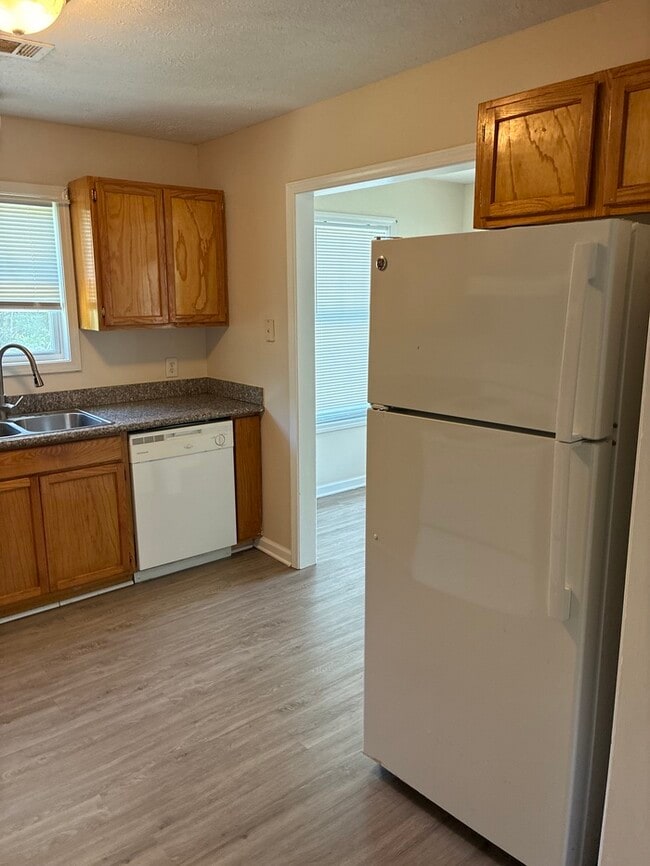 Building Photo - Beautiful 4/2 in bay St. Louis