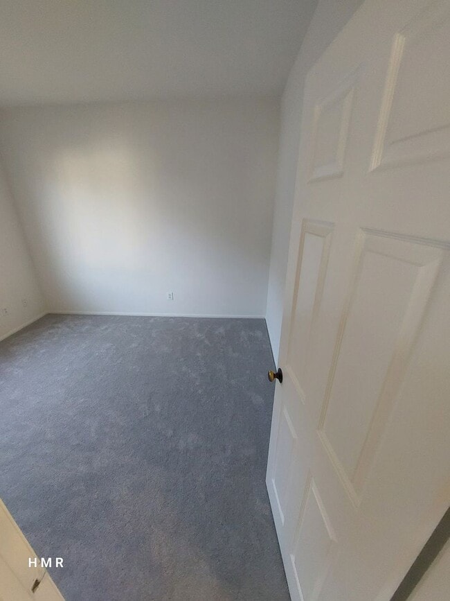 Building Photo - Stunning Two-Story Home with 4 Bedrooms an...