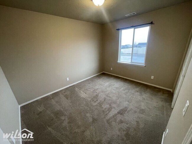 Building Photo - Upcoming 4-Bedroom Gem with Modern Charm and 2 Bath House for Rent!