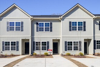 Building Photo - 355 Bordeaux Dr