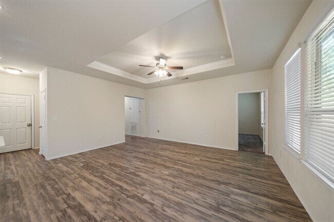 Building Photo - 2055 Lost Timbers Dr