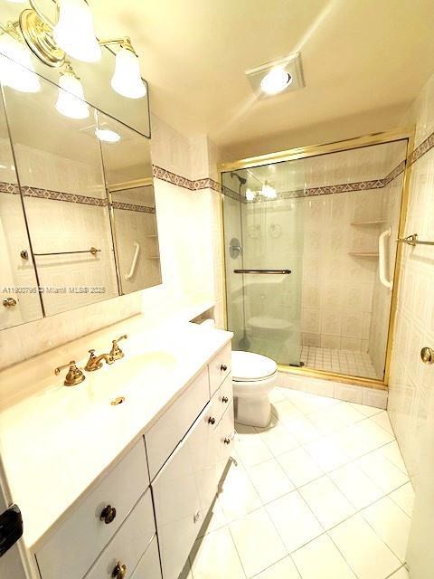 Building Photo - 20355 NE 34th Ct