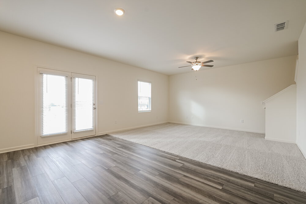 Building Photo - 208 Long Dr