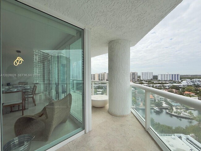 Building Photo - 16400 Collins Ave
