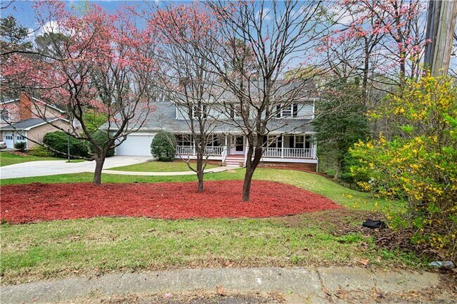 Building Photo - 4711 Nutmeg Way SW