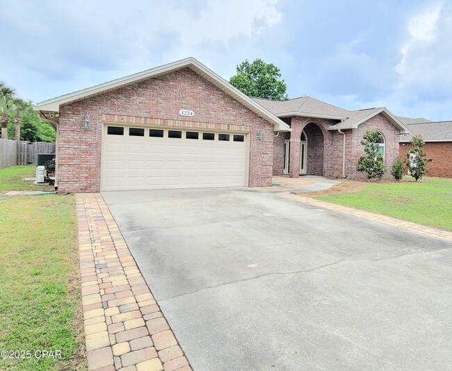 Building Photo - 1224 Huntington Ridge Rd