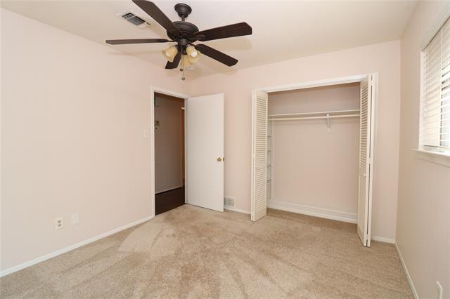 Building Photo - 2703 Peachtree Ln