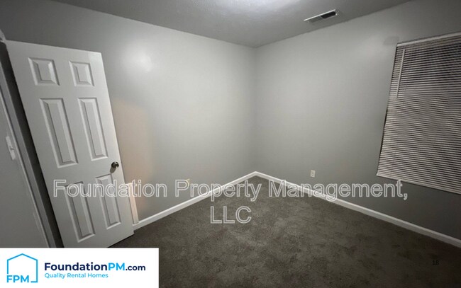 Building Photo - 91 Brighton Village Loop