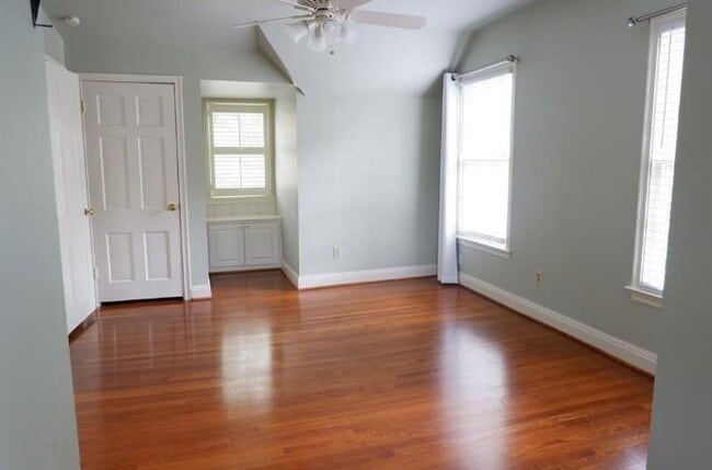 Building Photo - 2203 Griswold Ln