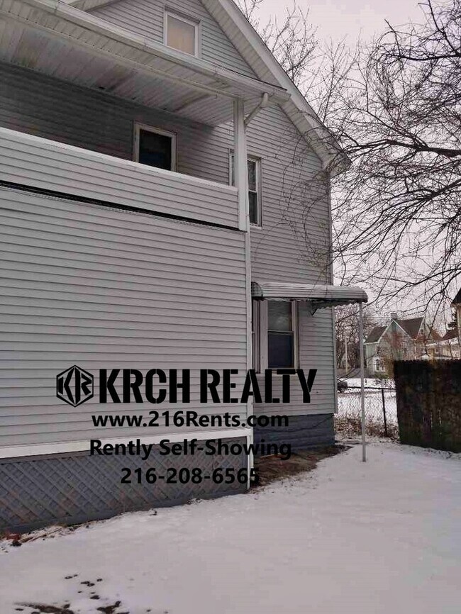 Building Photo - Available Now! Remodeled 3 Bed 1 bath home!