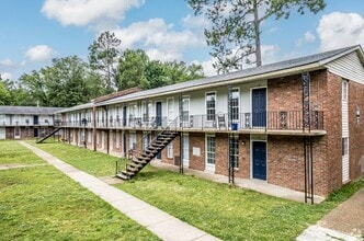 Building Photo - 2 Bedroom