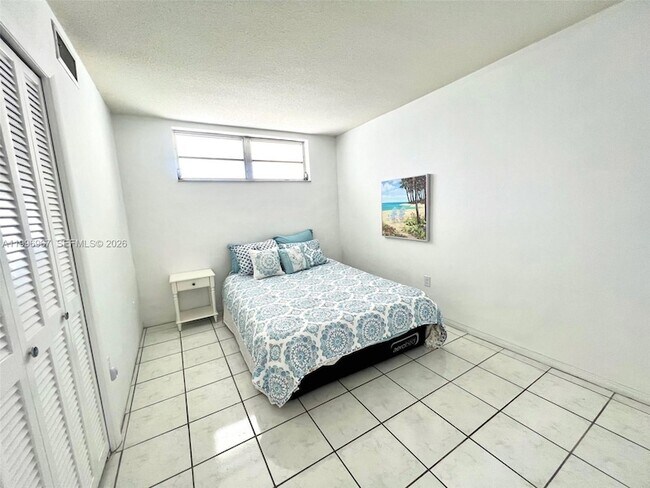 Building Photo - 3030 Marcos Dr