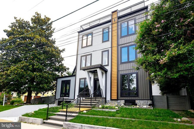 Building Photo - 3500 7th St N