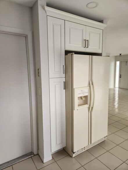 Building Photo - 9712 Saratoga Park Ct