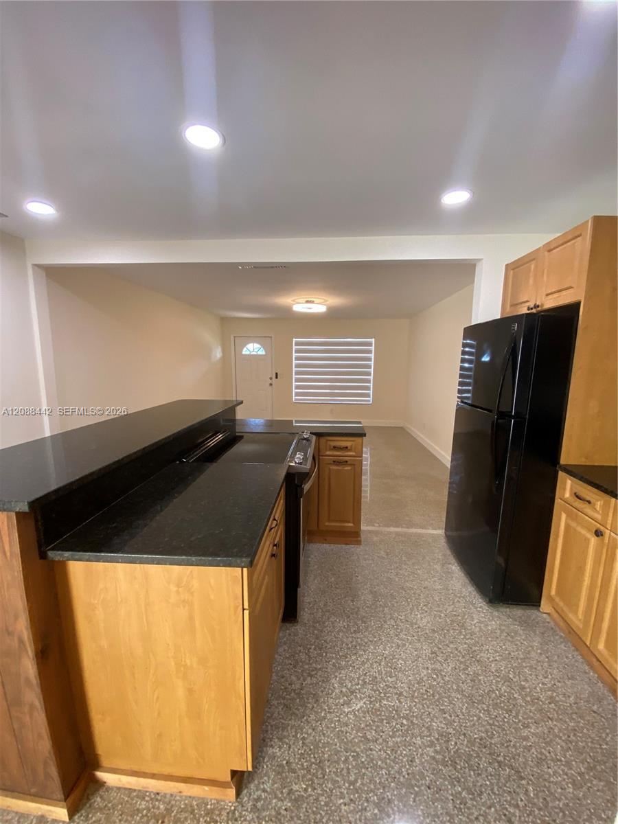 Building Photo - 6140 SW 37th Ct