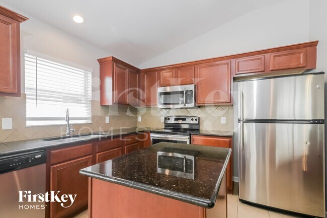 Building Photo - 18416 Cypress Bay Pkwy