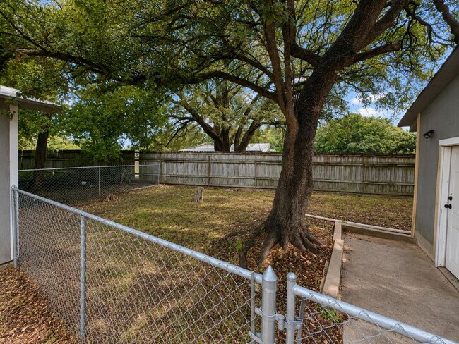 Building Photo - 118 County Rd 1816