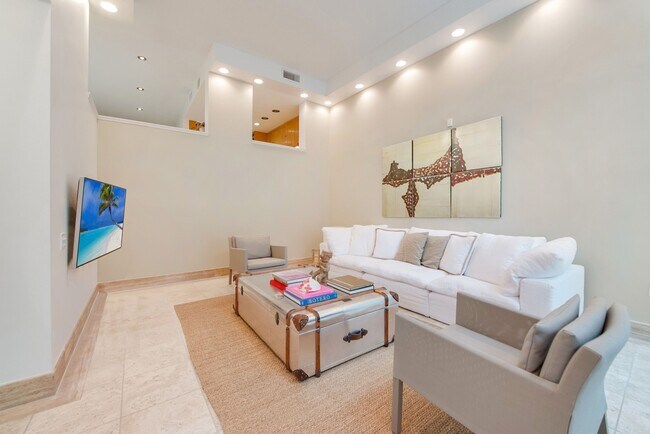 Building Photo - 3272 Virginia St