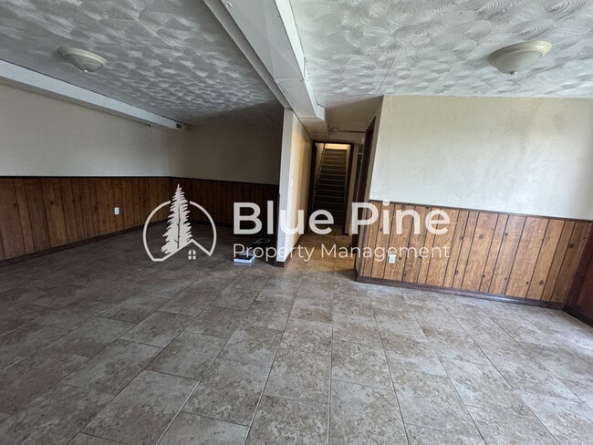 Building Photo - 2298 Horizon Dr