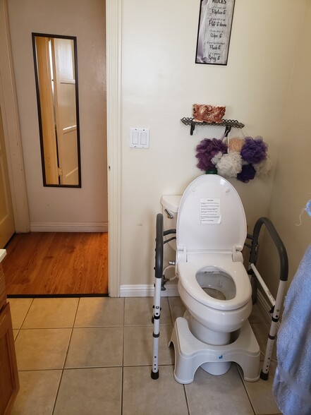 Bathroom w/Handicap Amenities - 12001 Longvale Ave