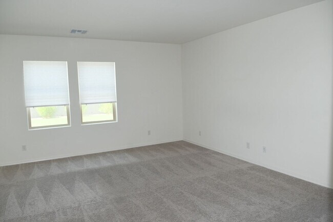 Building Photo - One Year Old 5 Br+Loft 3 Ba 2 Car Garage Home Near Loop 202 and Elliot in Phoenix