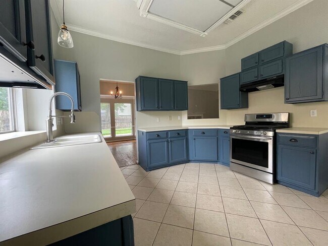 Building Photo - 2926 Lakefield Way