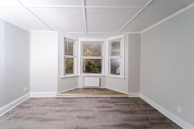 Building Photo - 20 Vandenburgh Ave