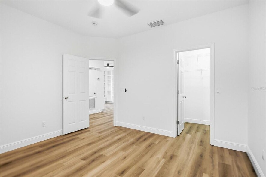 Building Photo - 912 Waterside Dr