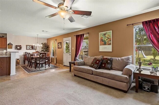 Building Photo - 206 Black