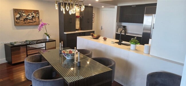 Building Photo - 400 Alton Rd