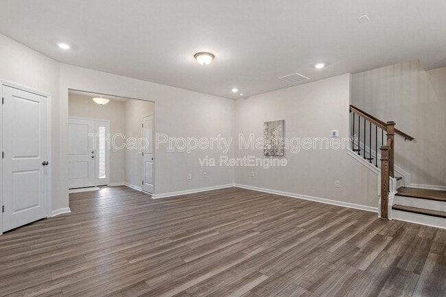 Building Photo - 416 Glen Clova Dr