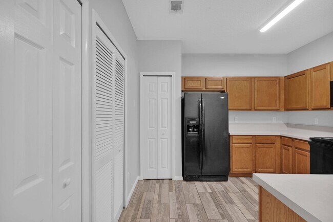 Building Photo - Limited-Time Rental Deal with move-in BONUS