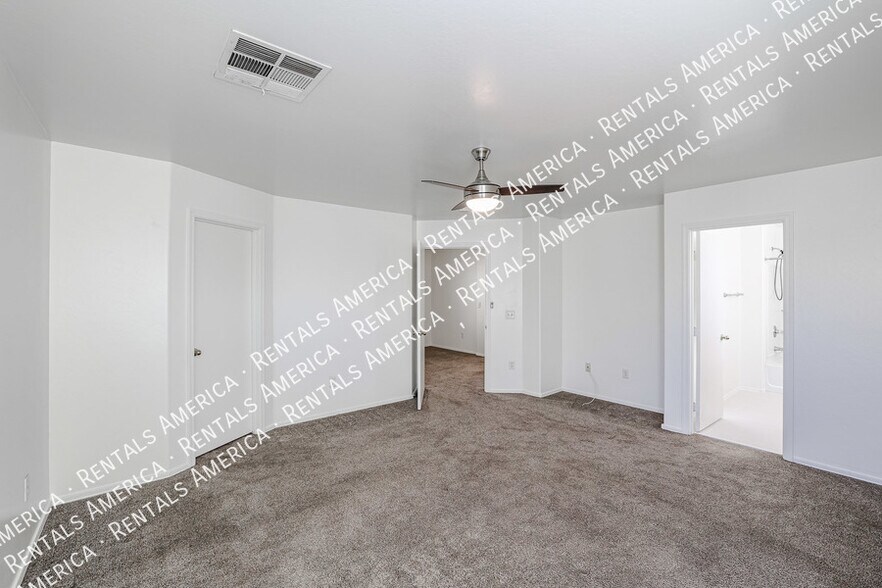 Building Photo - 4022 W Carter Rd